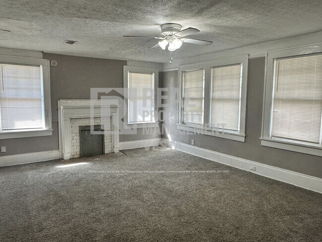 Foto del edificio - 2697 Napier Ave