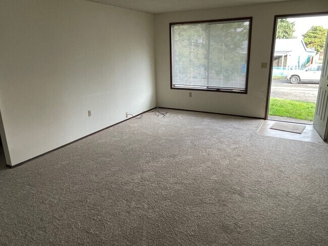 Foto del edificio - 4056 N Attu St