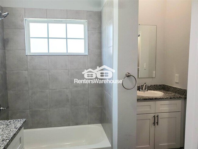 Foto del edificio - 4932 Dalhart Dr