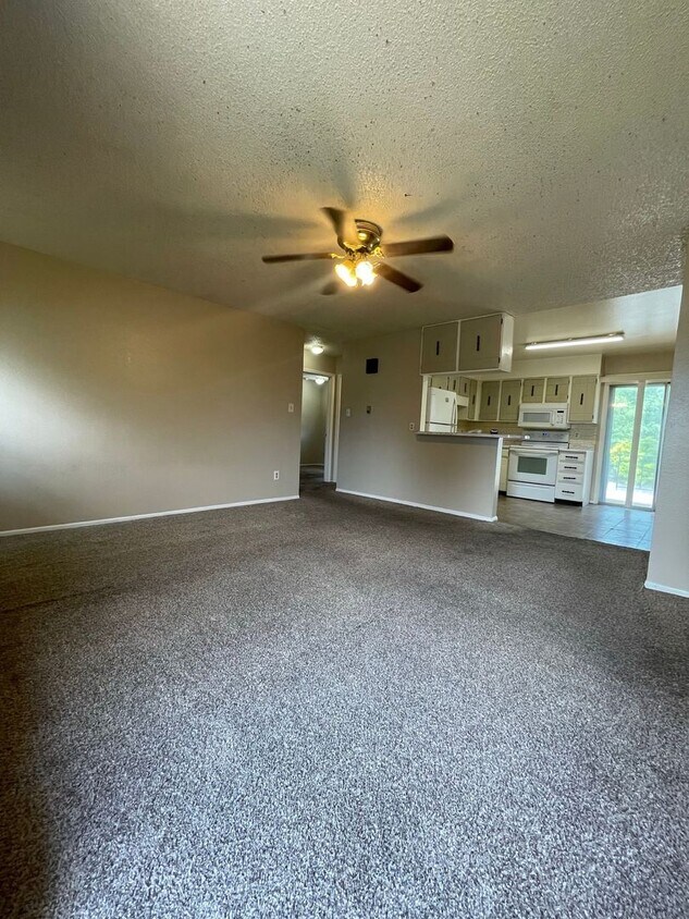 Primary Photo - 325 Ruskin Dr