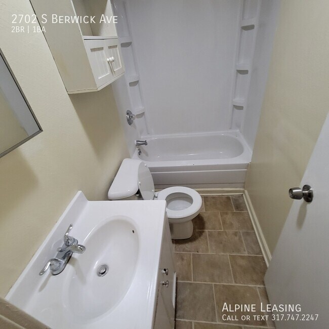 Foto del edificio - 2702 S Berwick Ave