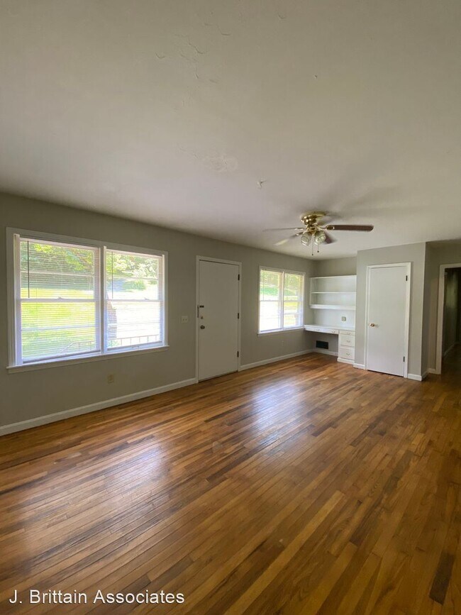 Building Photo - 3 br, 1.5 bath House - 607 13th Avenue