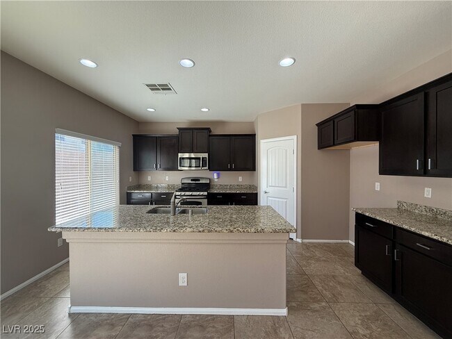 Foto del edificio - 9341 Forest Meadows Ave