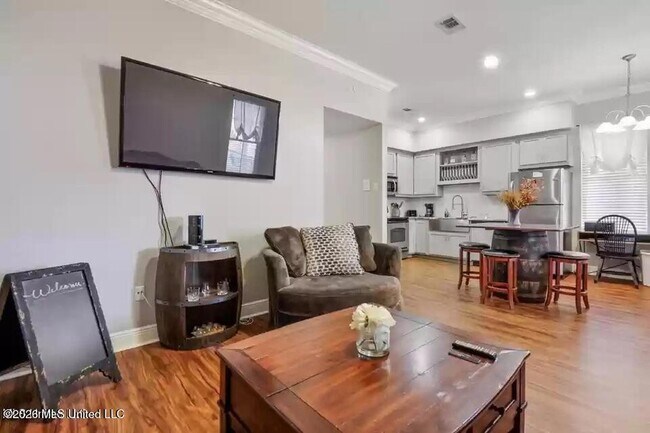 Foto del edificio - 699 Dunbar Ave