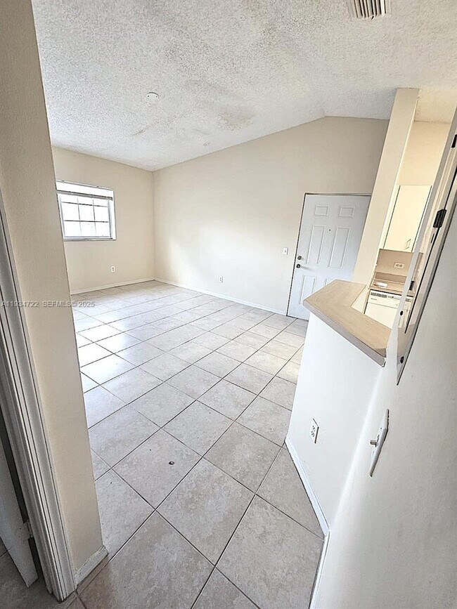 Foto del edificio - 3690 N 56th Ave