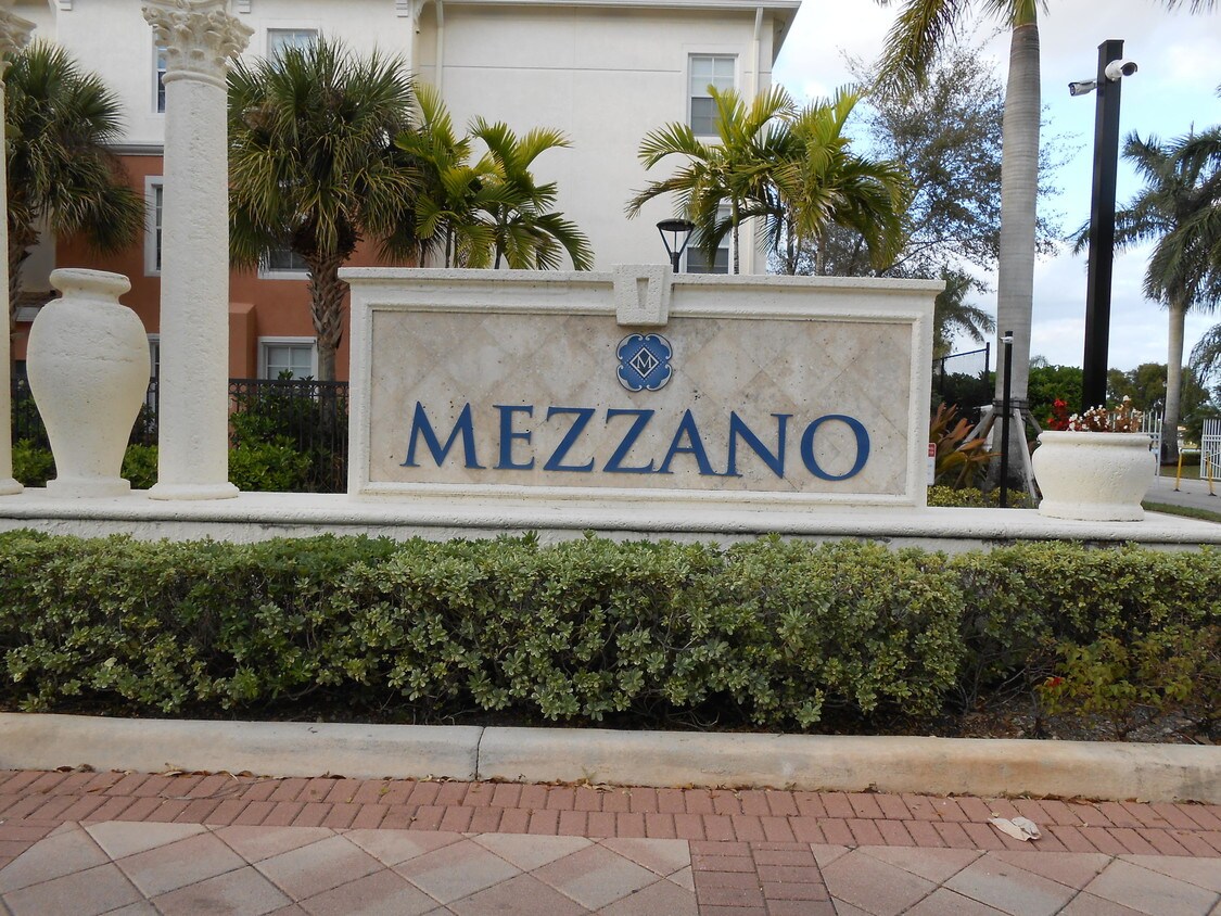 9905 Baywinds Blvd Unit 2202, West Palm Beach, FL 33411 Condo for