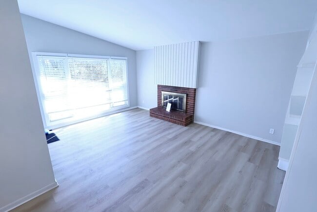 Foto del edificio - 1859 Delia Ave