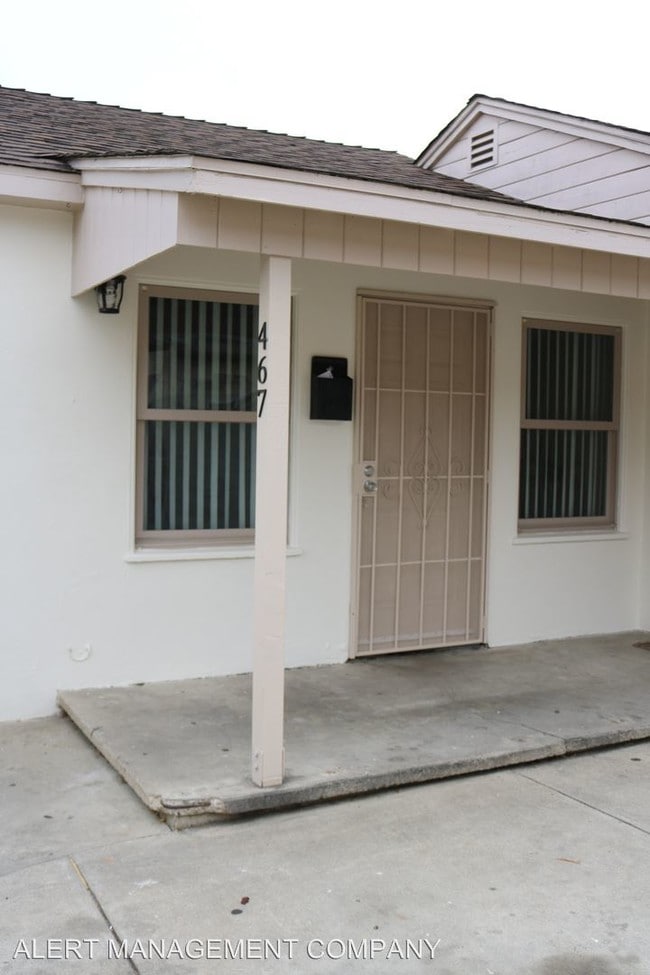 Building Photo - 467 E Elm St
