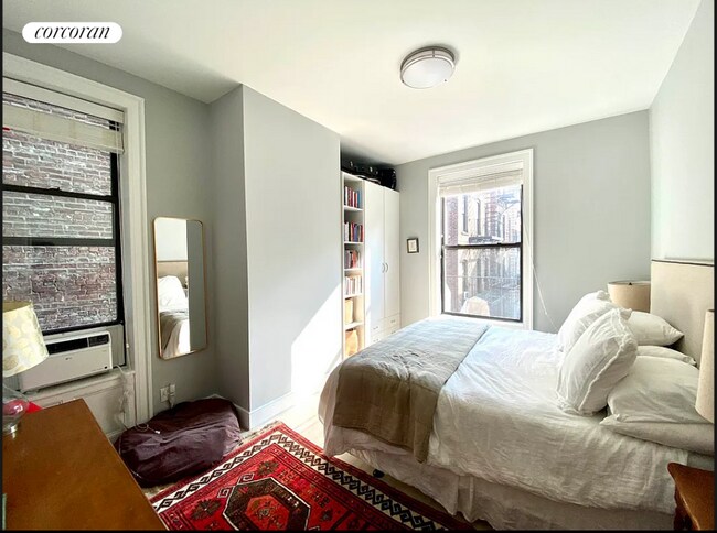 Building Photo - 208 W 83rd St