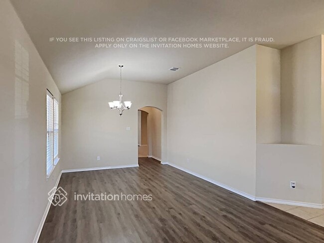 Foto del edificio - 6520 Chalk River Dr