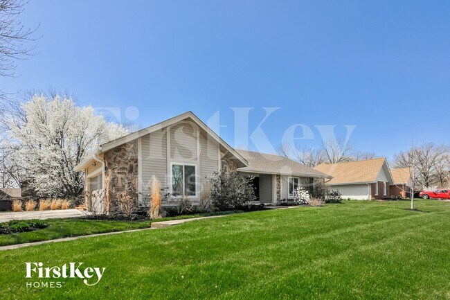 Foto del edificio - 11 Savoy Dr