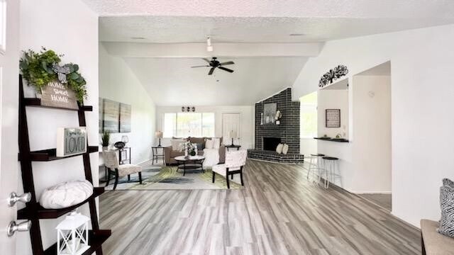 Foto del edificio - 1803 Ripple Creek Dr