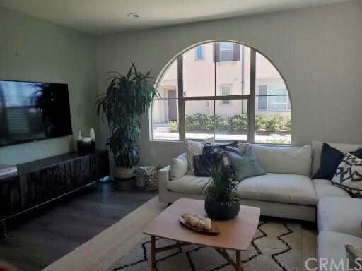 Foto principal - 2785 E Berry Loop Privado