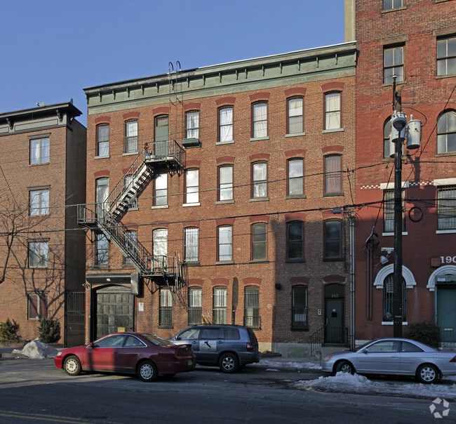 192 Christopher Columbus Dr, Jersey City, NJ 07302 Apartments Jersey