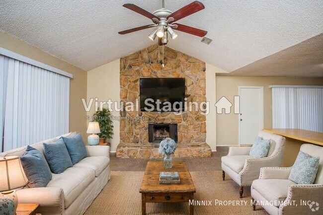 Building Photo - 4701 Country Club Dr