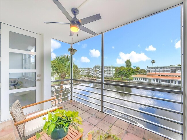 Foto del edificio - 2741 Taft St