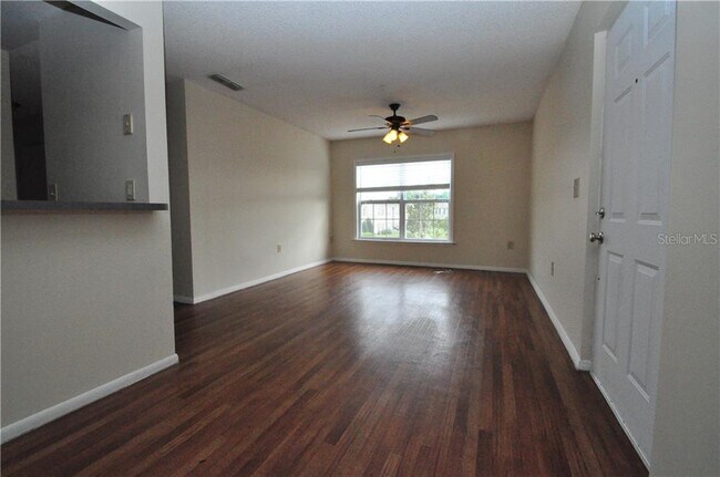 Foto del edificio - 2031 Dixie Belle Dr