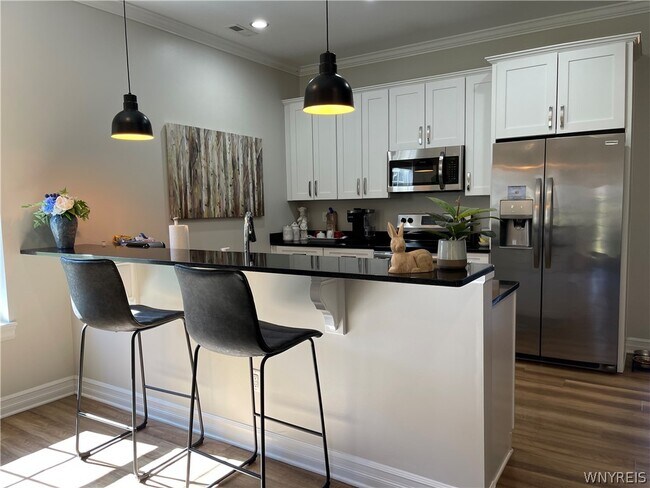 Foto del edificio - 5281-5287 Chestnut Ridge Rd