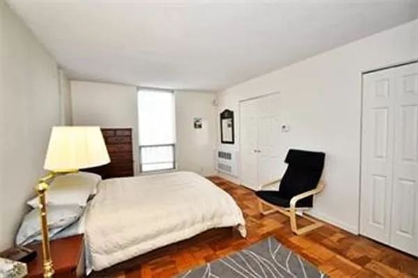 Foto del edificio - 77 Pond Ave