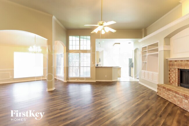Foto del edificio - 2204 Reedway Ct