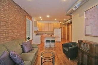 Building Photo - 914 N Broadway
