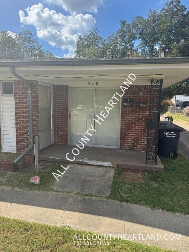 Primary Photo - 530 N. Beard-