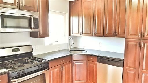 Foto principal - 354 Plainfield Ave