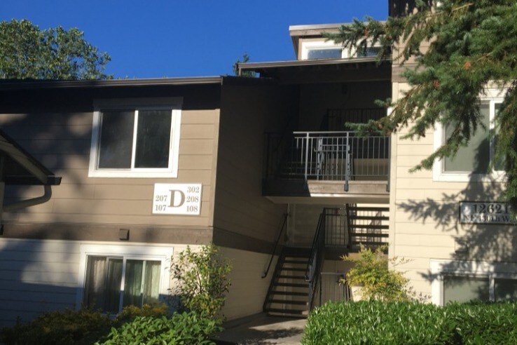 Primary Photo - 12621 NE 130th Way