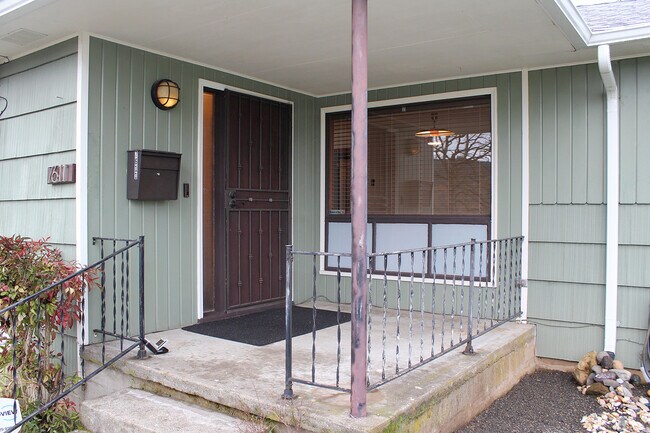 Building Photo - 7611 N Crawford St