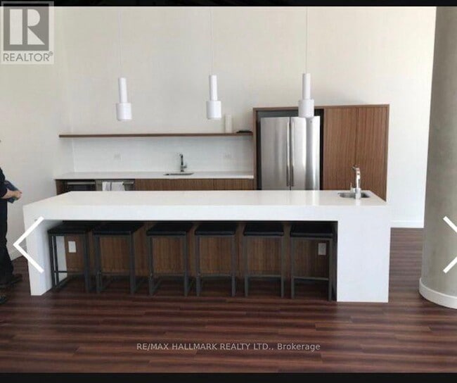 Building Photo - 160 Flemington Rd