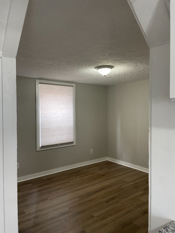 Foto del edificio - 90 E 8th Ave