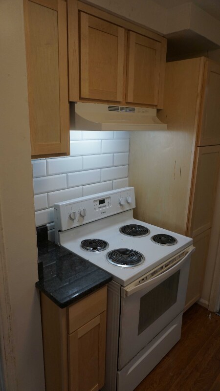 Foto del edificio - 15430 Norborne Ave
