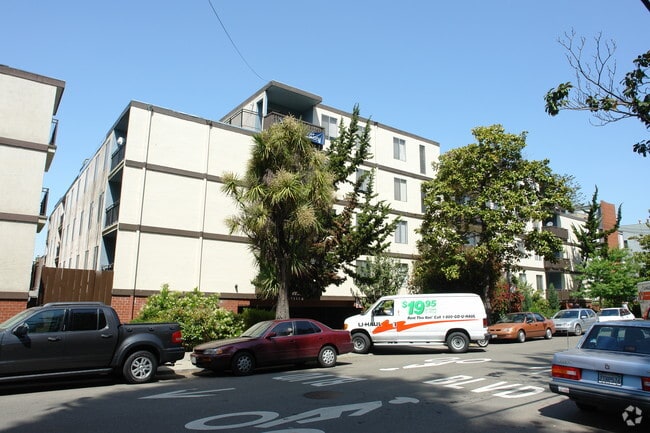 2520 Hillegass Ave - 2520 Hillegass Ave Apartments