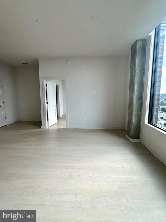 Foto del edificio - 3030 Potomac Ave