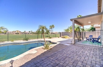 Building Photo - 1000 S Roanoke St