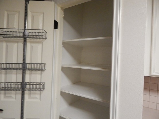 Building Photo - 123 Mesa Verde Dr