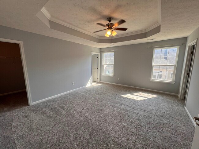 Building Photo - 3293 Cres Falls Way