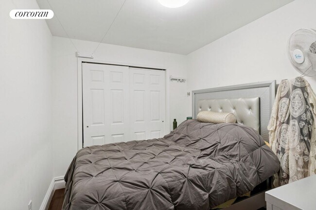 Foto del edificio - 140 W 75th St