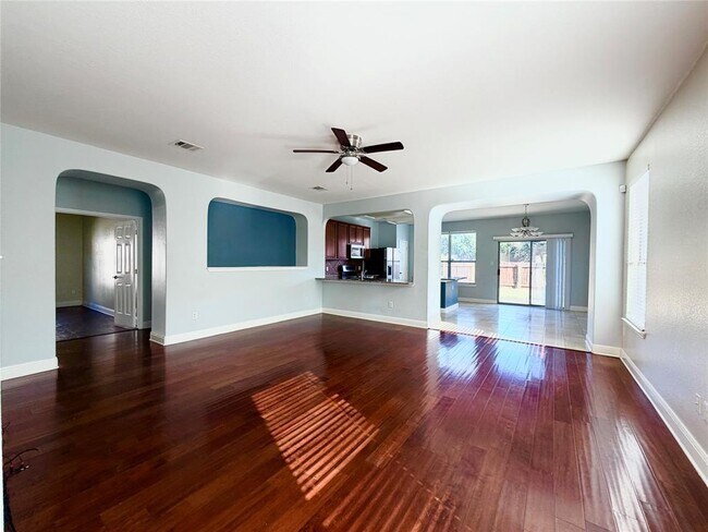 Foto del edificio - 1721 E Mesa Park Dr