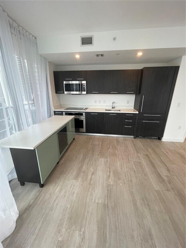 Foto del edificio - 55 SW 9th St