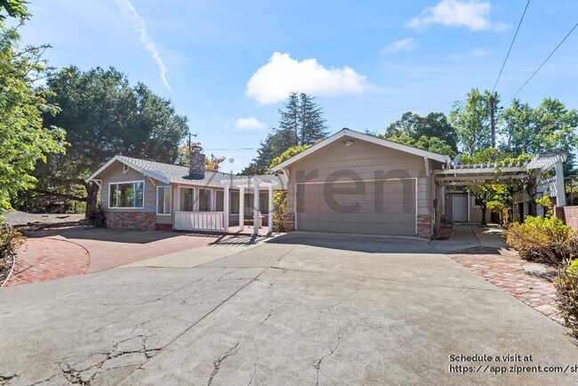 Foto del edificio - 10609 Creston Dr