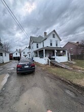 Building Photo - 519 E Main St