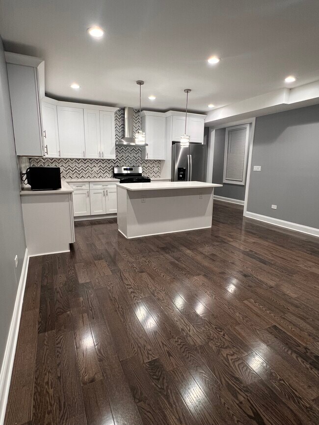 Foto del edificio - 1330 N Bosworth Ave