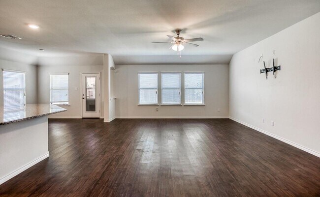 Building Photo - 3204 Brazos Dr E
