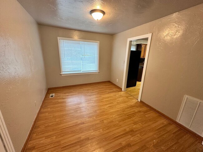 Building Photo - 2 Bed 1 bath NE OKC