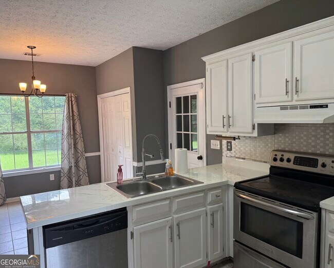 Foto del edificio - 1570 Quail Point Way NE