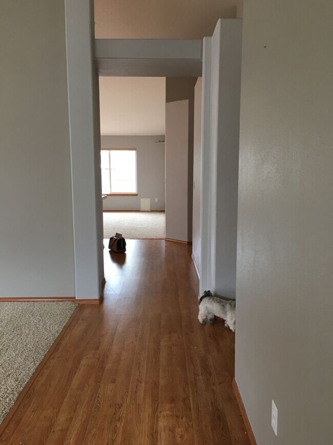 Building Photo - Beautiful 3-Bedroom, 2-Bathroom Clackamas ...
