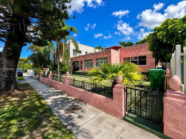 Foto del edificio - 1720 SW 11th Terrace