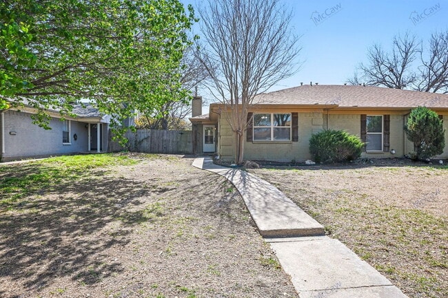 Building Photo - 4302 Segura Ct N