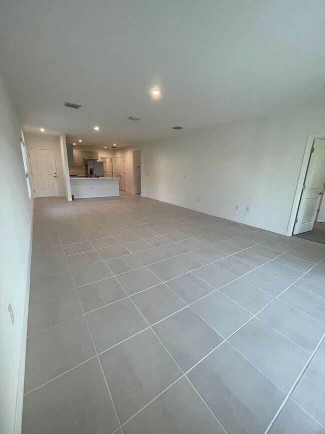 Foto del edificio - Newly developed Lakefront 3B/2B home in Ea...